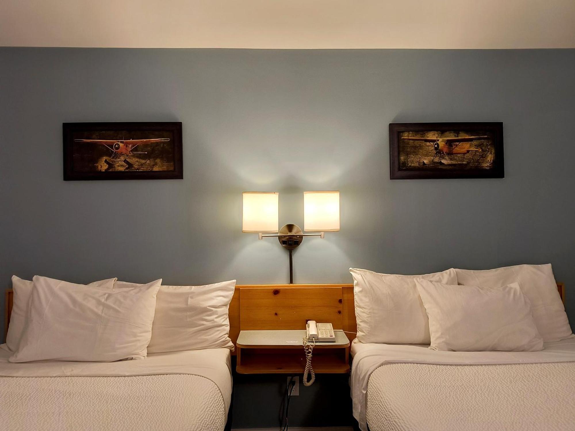 Fireweed Motel Смитерс Экстерьер фото