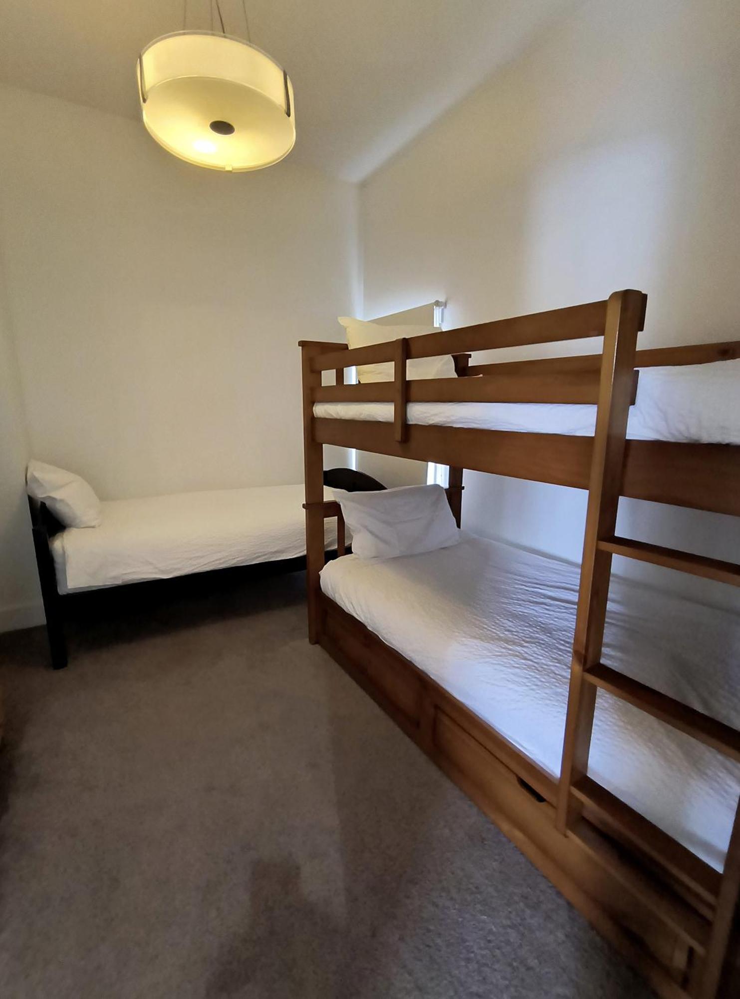 Fireweed Motel Смитерс Экстерьер фото